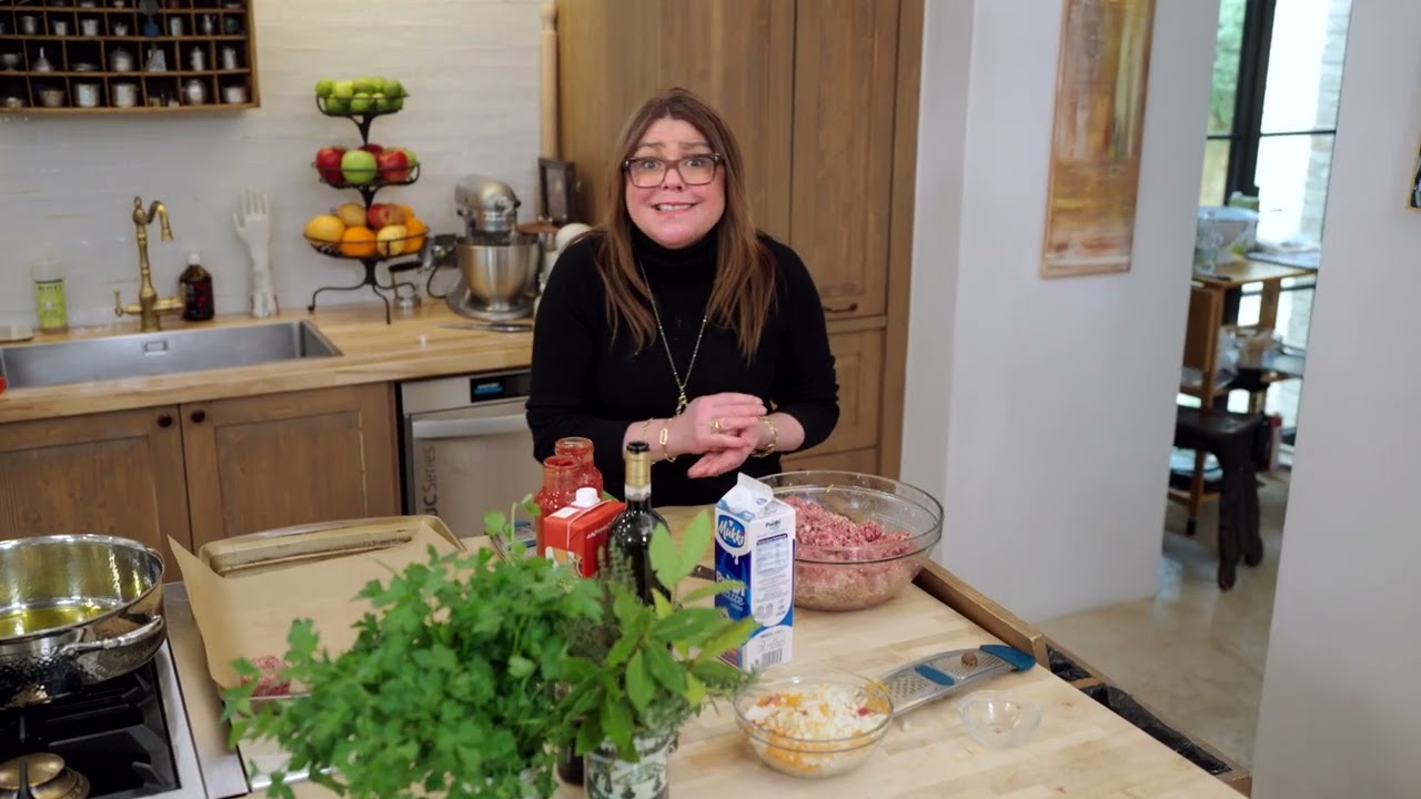 Rachael Ray cooking in Tuscany