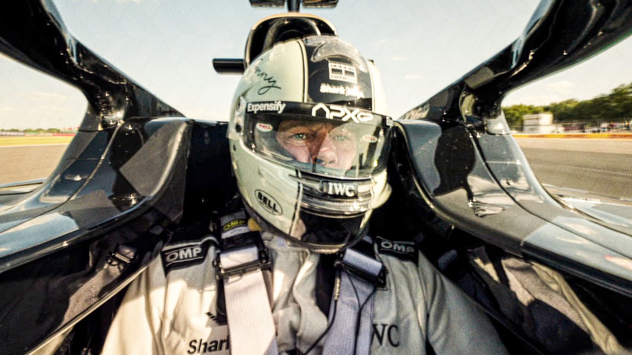 Brad Pitt F1 film race scene 2025