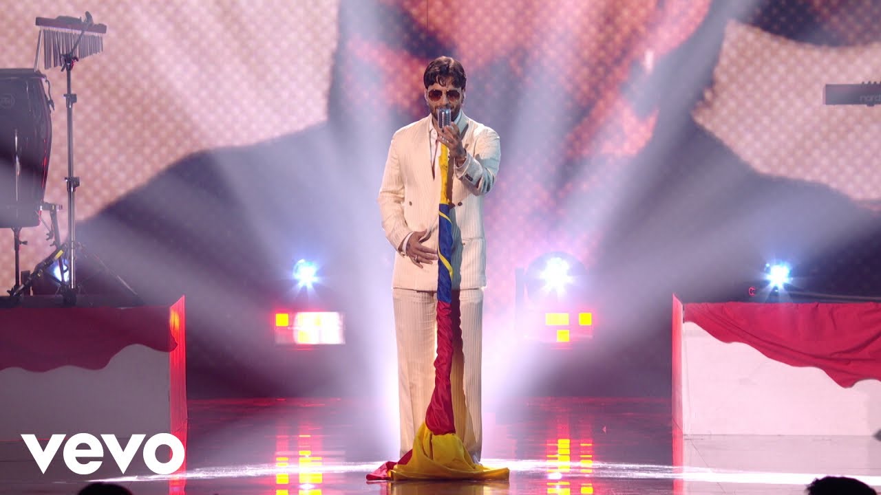 Maluma performing at the American Music Awards