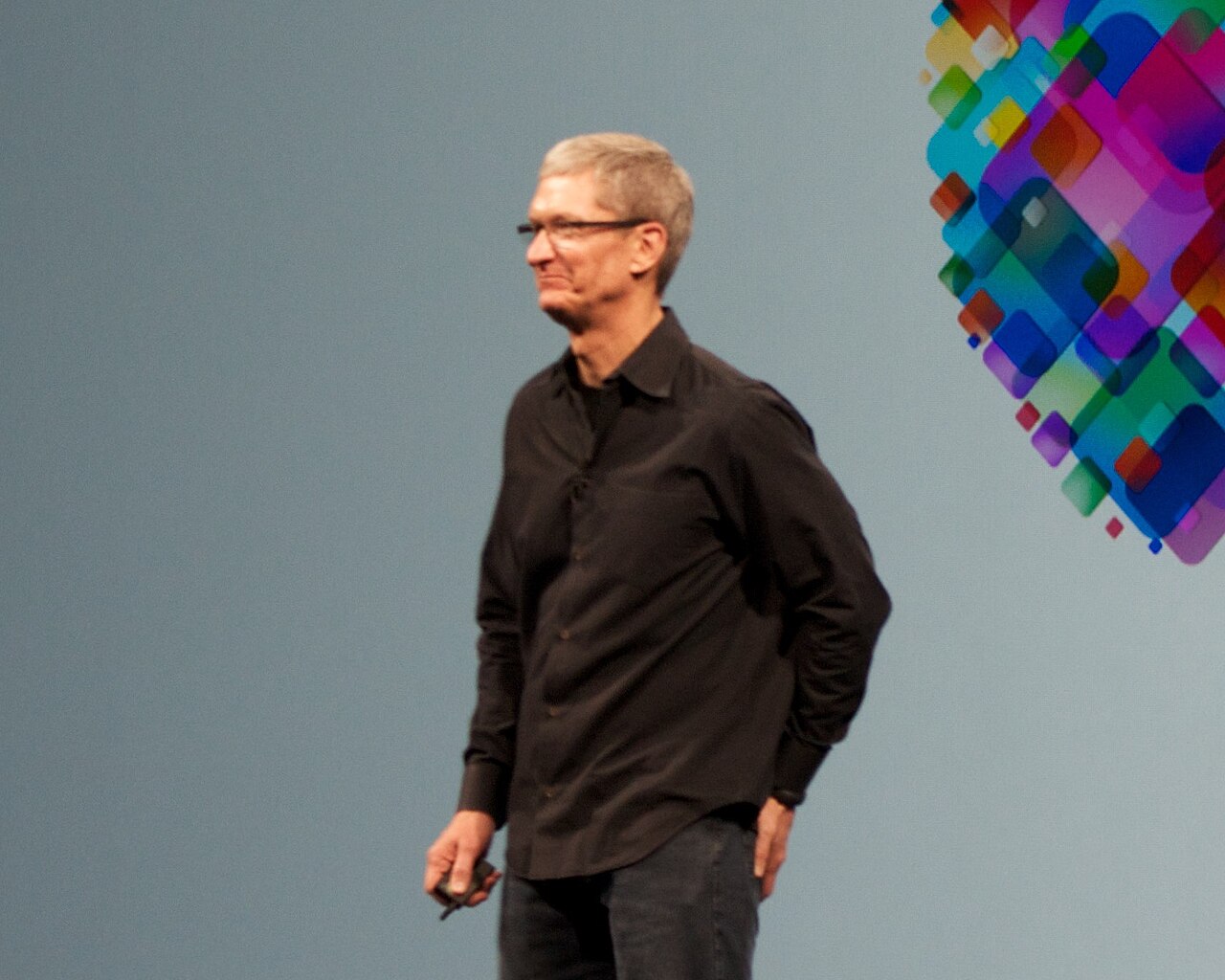Tim Cook image