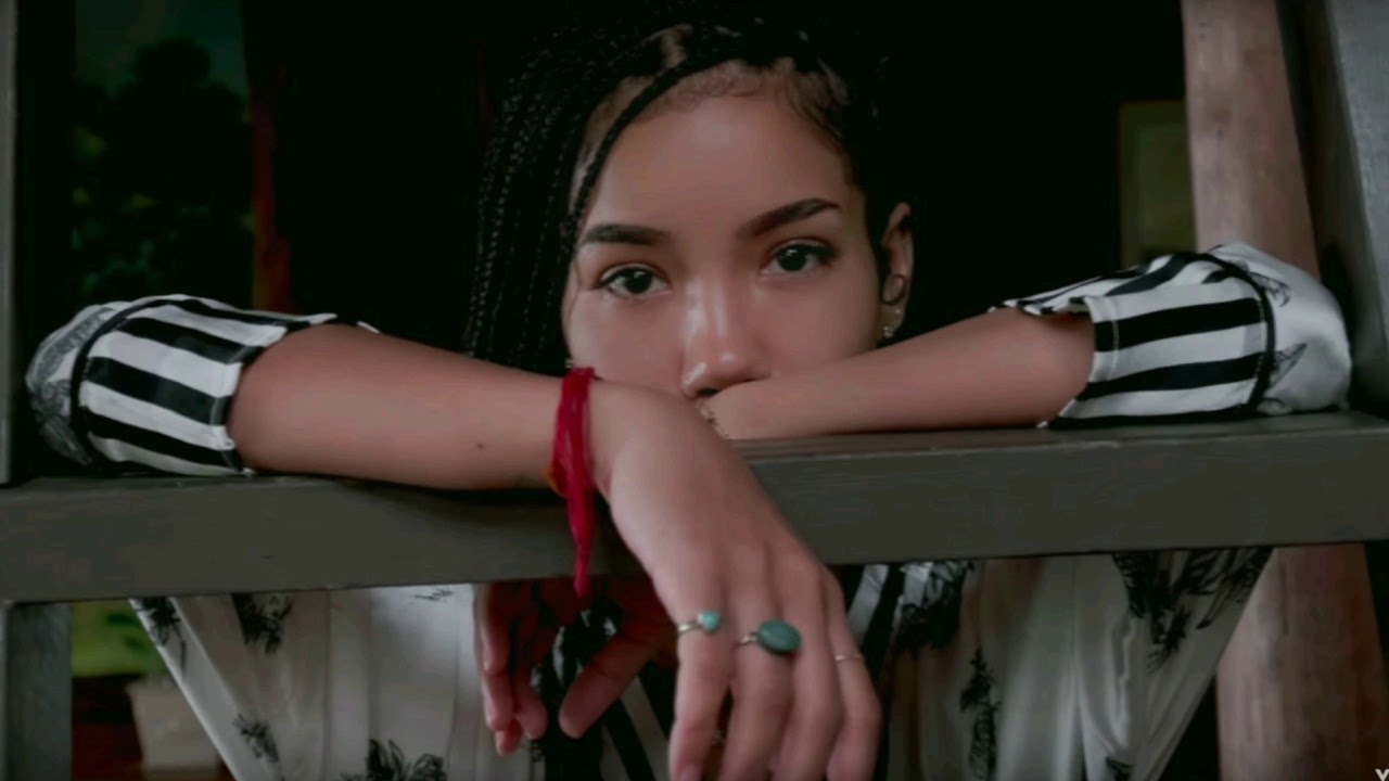 Jhené Aiko live concert performance
